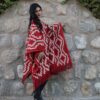 PONCHO ATADO A002/04 - ROJO – UN PAÑO - TRAMA Y URDIMBRE FINA CAMPO COMPLETO – SE REALIZA POR PEDIDO - Imagen 3