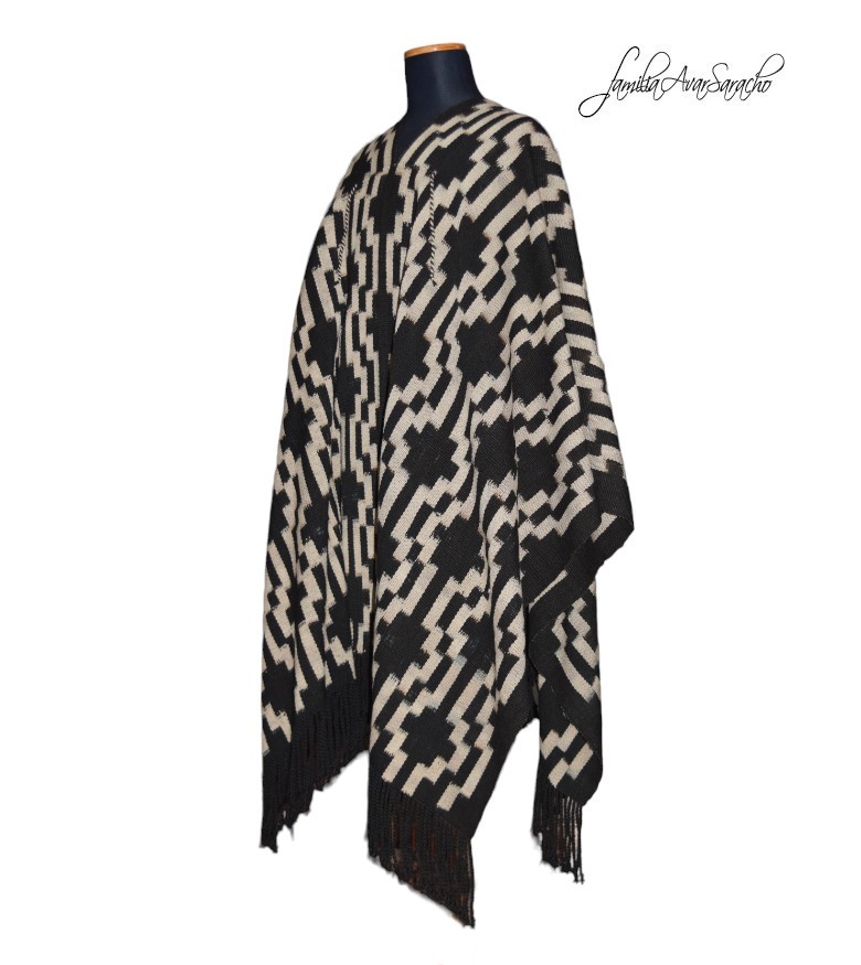 PONCHO ATADO A510 - UN PAÑO -TRAMA Y URDIMBRE FINA DISEÑO ESPECIAL - - SOLO POR PEDIDO - Imagen 3