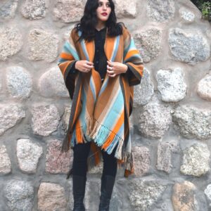 RUANA DE OVEJA R009 - DISPONIBLE