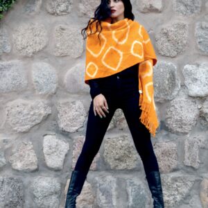 Chal de Oveja CA001 de Argollas " Familia Avar Saracho" (Largo: 1.80mts. + Flecos: 0.10 mts. x Ancho 0.60 mts.) DISPONIBLE