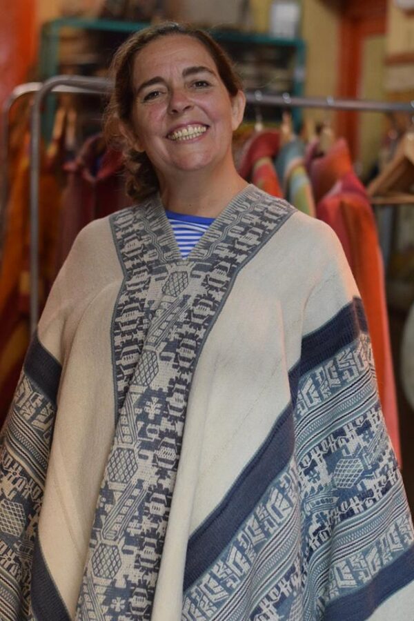 Pilar Castro: Réplica poncho del Gral. San Martín "Familia Avar Saracho" Pilar Pcia. de Buenos Aires