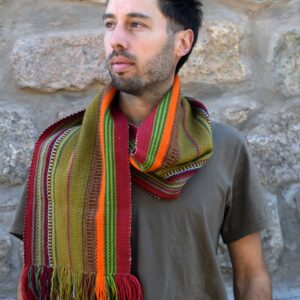 Bufanda N115 “Familia Avar Saracho” Realizada en lana de oveja  DISPONIBLE CON ENVÍO INMEDIATO