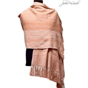 Chal de Vicuña V665 "Familia Avar Saracho"